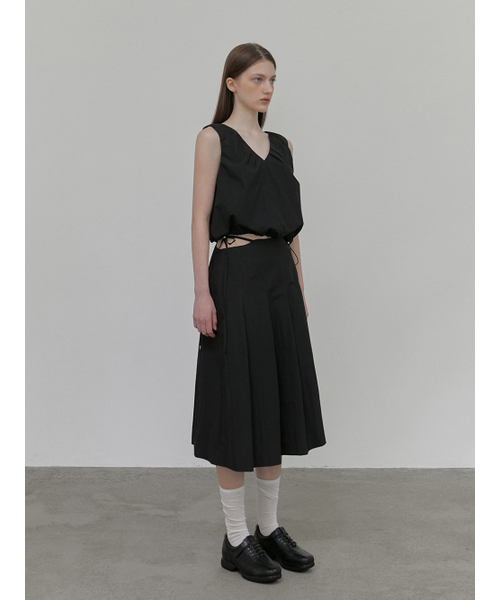 ETMON(エトモン)の「Strap Pleats Midi Skirt, Black(スカート・レディース・その他・S/M)」の2枚目の写真