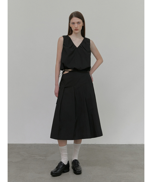 ETMON(エトモン)の「Strap Pleats Midi Skirt, Black(スカート・レディース・その他・S/M)」の3枚目の写真