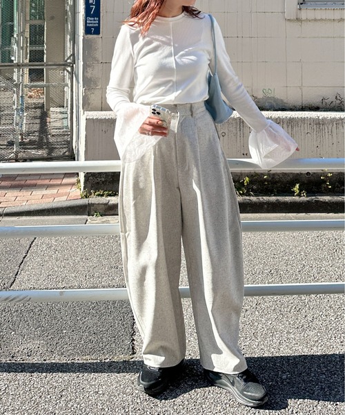PILIT(ピリット)の「サイドタックコクーンパンツ(スラックス・レディース・ブラウン/グレー・MEDIUM)」の14枚目の写真