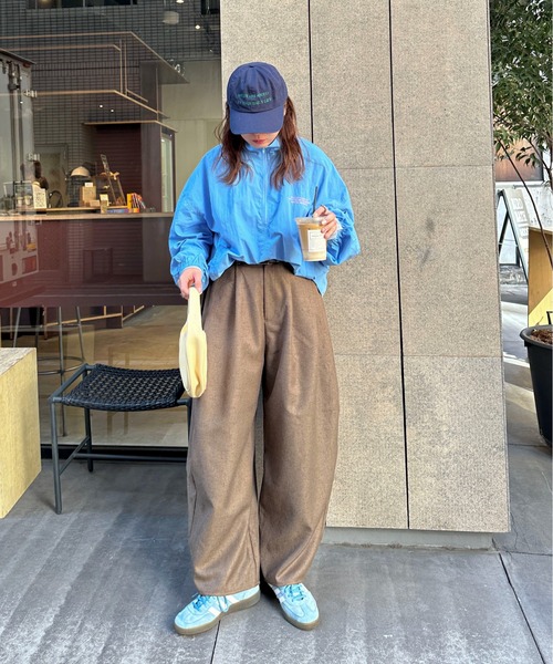 PILIT(ピリット)の「サイドタックコクーンパンツ(スラックス・レディース・ブラウン/グレー・MEDIUM)」の21枚目の写真