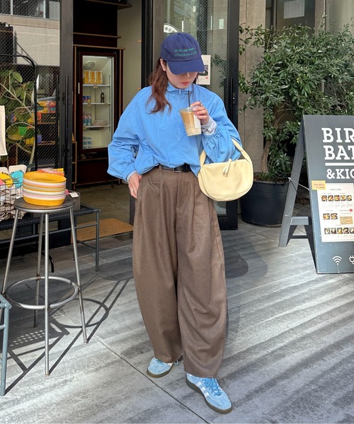 PILIT(ピリット)の「サイドタックコクーンパンツ(スラックス・レディース・ブラウン/グレー・MEDIUM)」の6枚目の写真