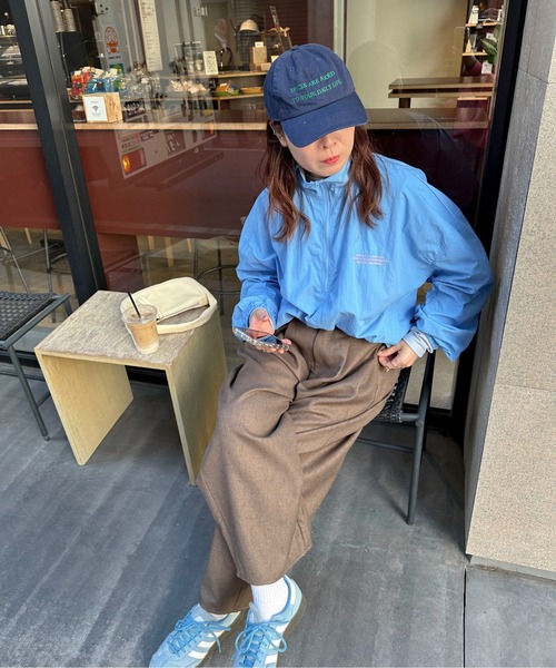 PILIT(ピリット)の「サイドタックコクーンパンツ(スラックス・レディース・ブラウン/グレー・MEDIUM)」の7枚目の写真