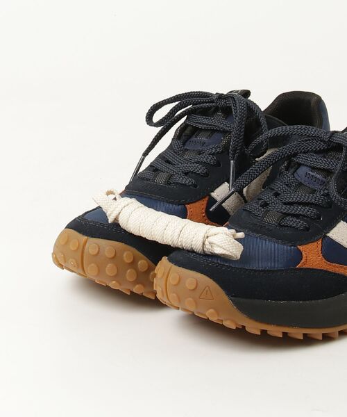 KEEN(キーン)の「【限定展開】KS86 / ケーエス エイティーシックス / レディース スニーカー(スニーカー・レディース・ネイビー系・25cm/24.5cm/24cm/23cm/26cm/25.5cm/23.5cm/22.5cm)」の4枚目の写真