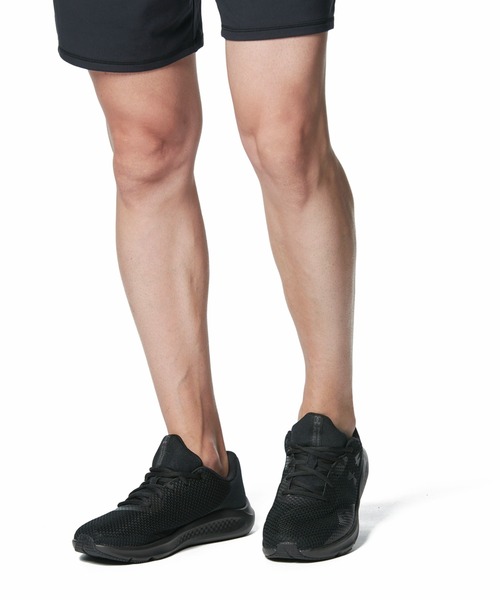 UNDER ARMOUR（アンダーアーマー）の「UAチャージド パスート3 エクストラ ワイド（ランニング/メンズ）（スニーカー・メンズ・ブラック系その他・25.5cm/27.0cm/28.0cm/29.0cm/26.5cm/28.5cm/27.5cm/25.0cm/26.0cm）」の10枚目の写真