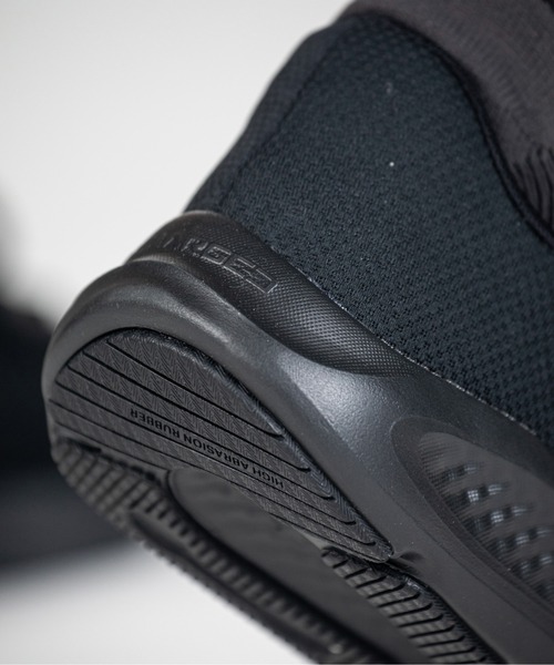 UNDER ARMOUR（アンダーアーマー）の「UAチャージド パスート3 エクストラ ワイド（ランニング/メンズ）（スニーカー・メンズ・ブラック系その他・25.5cm/27.0cm/28.0cm/29.0cm/26.5cm/28.5cm/27.5cm/25.0cm/26.0cm）」の8枚目の写真