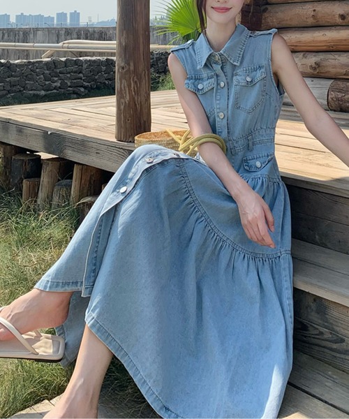 LUCPY(ラクピー)の「ノースリーブ デニムティアードワンピース(ワンピース・レディース・ブルー・LARGE/MEDIUM/SMALL)」の4枚目の写真