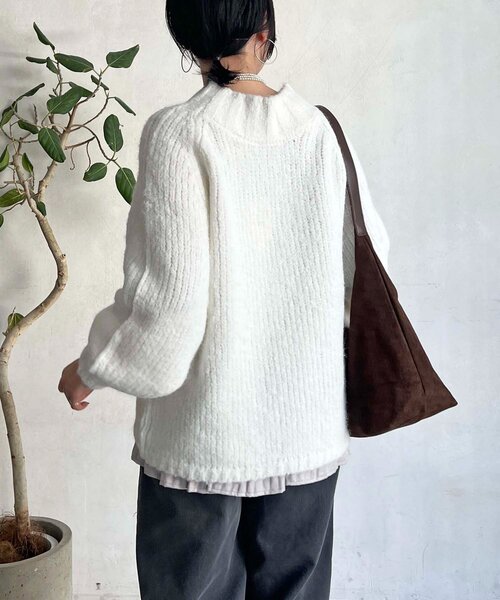 un dix cors（アンディコール）の「圧縮起毛ワイドネックニット（ニット/セーター・レディース・グレー/オフホワイト/ブルー/ピンク・FREE）」の7枚目の写真