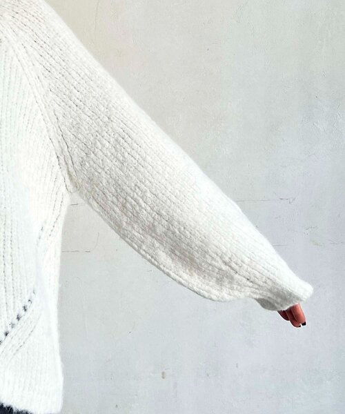 un dix cors（アンディコール）の「圧縮起毛ワイドネックニット（ニット/セーター・レディース・グレー/オフホワイト/ブルー/ピンク・FREE）」の16枚目の写真