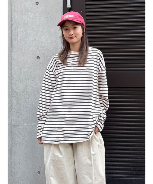 Ungrid（アングリッド）の「マルチボーダーロングスリーブTee（Tシャツ/カットソー・レディース・グリーン/チャコールグレー/オフホワイト・FREE）」の9枚目の写真