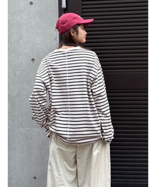 Ungrid（アングリッド）の「マルチボーダーロングスリーブTee（Tシャツ/カットソー・レディース・グリーン/チャコールグレー/オフホワイト・FREE）」の10枚目の写真