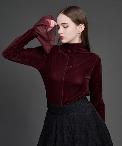 Ellno de Mavie(エルノデメヴィ)の「ソデシアーフリルアソートトップス(Tシャツ/カットソー・レディース・ブラック/ブルー/ボルドー/ブラック系その他・FREE)」の4枚目の写真