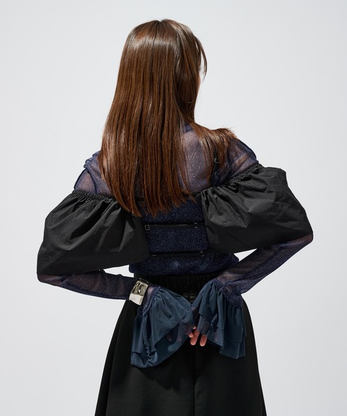 Ellno de Mavie（エルノデメヴィ）の「ソデフリルラメシアートップス（Tシャツ/カットソー・レディース・ブラック/ブルー・FREE）」の18枚目の写真