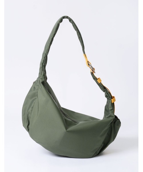 master-piece（マスターピース）の「master-piece / Ark ショルダーバッグ / No.224061（ショルダーバッグ・メンズ・ネイビー/カーキ/ブラック・FREE）」の4枚目の写真