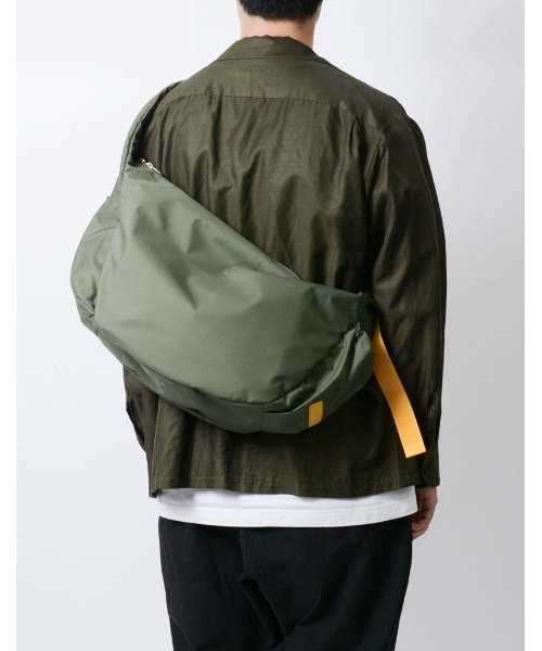 master-piece（マスターピース）の「master-piece / Ark ショルダーバッグ / No.224061（ショルダーバッグ・メンズ・ネイビー/カーキ/ブラック・FREE）」の8枚目の写真