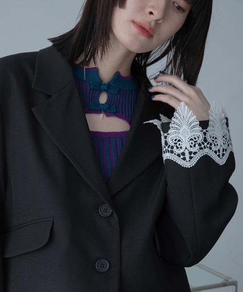 VACANCY（ヴァカンシー）の「レースドッキングショート丈ジャケット/SETUP（テーラードジャケット・レディース・ブルー/ブラック・FREE）」の5枚目の写真