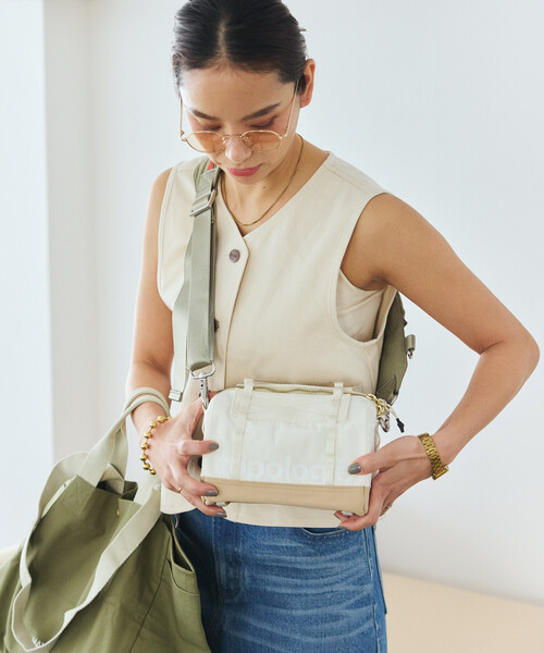 Topologie(トポロジー)の「Topologie/トポロジー Boston Bag Small ボストン バッグ スモール(ショルダーバッグ・メンズ・ベージュ/ブラック・ONE SIZE)」の2枚目の写真