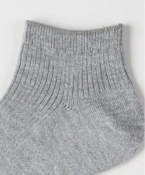 Right-on（ライトオン）の「【BASIC SOCKS】Aラメソックス (煌めき / 上品 / リブ編み / バランス丈)（ソックス/靴下・レディース・ブラック/グレー/ホワイト・フリー）」の7枚目の写真