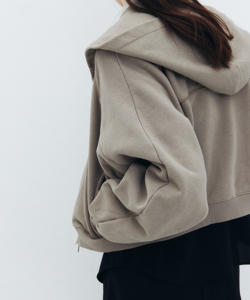 LE CIEL BLEU(ルシェルブルー)の「クロップドフーディー / Cropped Hoodie(パーカー・レディース・グレー/ブラック/アイボリー/ピンク・36)」の12枚目の写真
