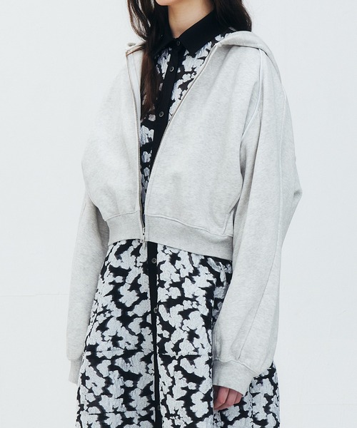 LE CIEL BLEU(ルシェルブルー)の「クロップドフーディー / Cropped Hoodie(パーカー・レディース・グレー/ブラック/アイボリー/ピンク・36)」の21枚目の写真