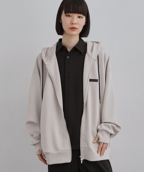 tk.TAKEO KIKUCHI（ティーケータケオキクチ）の「オーバーサイズジップパーカー（パーカー・メンズ・ネイビー/ライトベージュ/ブラック・03/02）」の15枚目の写真