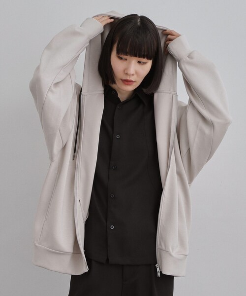 tk.TAKEO KIKUCHI（ティーケータケオキクチ）の「オーバーサイズジップパーカー（パーカー・メンズ・ネイビー/ライトベージュ/ブラック・03/02）」の16枚目の写真