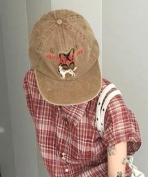 Vipoa（ヴィポア）の「DOG刺繍VINTAGEキャップ（キャップ）」