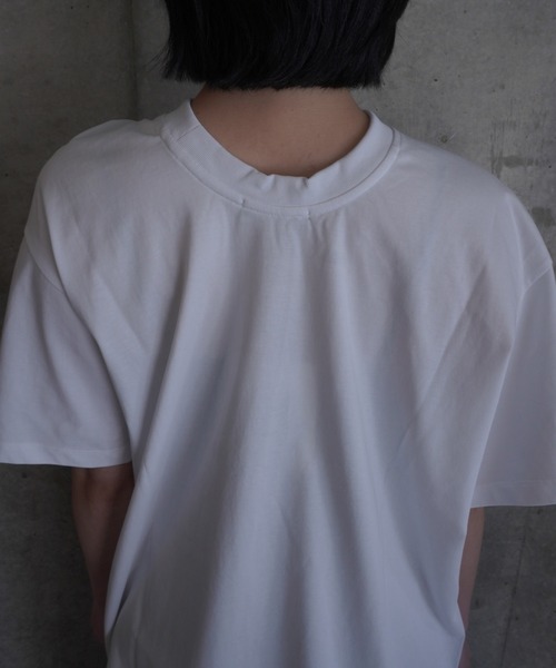 LCDC TM(エルシーディーシーティーエム)の「DRAPED LETTERING PRINT T-SHIRT(Tシャツ/カットソー・レディース・White/Navy・ONE SIZE)」の9枚目の写真