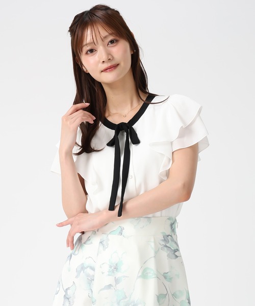 MISCH MASCH（ミッシュマッシュ）の「2026春夏新作 配色リボンダブルフレア袖ブラウス（シャツ/ブラウス・レディース・ホワイト×ブラック/ベージュ/ホワイト/ライトグリーン・ﾌﾘ-）」の16枚目の写真
