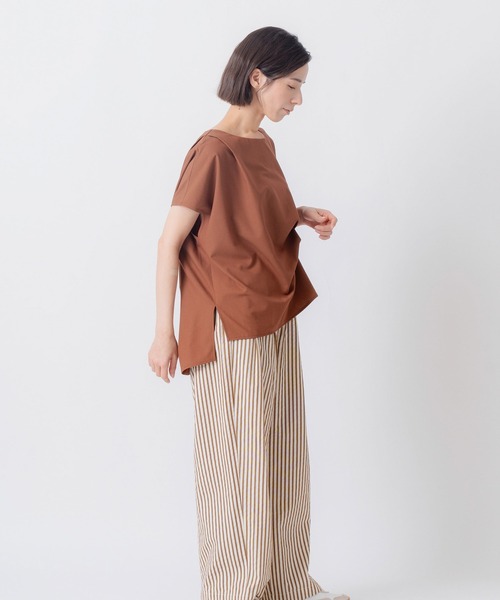 Kelen（ケレン）の「「KELEN / ケレン」フレンチスリーブタックデザイントップス（シャツ/ブラウス・レディース・グレー/ブラウン/ブラック/サックスブルー・FREE）」の13枚目の写真