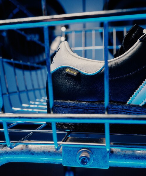 adidas Originals(アディダスオリジナルス)の「<adidas Originals>スーパースター82 GORE-TEX スニーカー(スニーカー・メンズ・ホワイト/ブラック・27cm/28cm/28.5cm/27.5cm/26cm/26.5cm/25.5cm)」の5枚目の写真