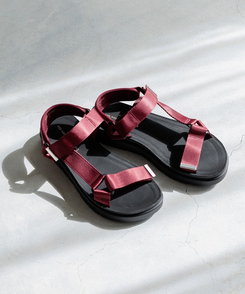 studio CLIP(スタディオクリップ)の「軽らくスポーツサンダル(サンダル・レディース・ベージュ/ブラウン/ボルドー/ブラック・MEDIUM/LARGE)」の4枚目の写真