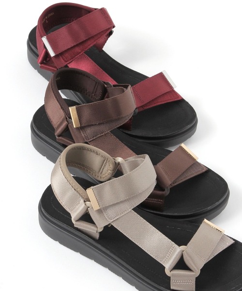 studio CLIP(スタディオクリップ)の「軽らくスポーツサンダル(サンダル・レディース・ベージュ/ブラウン/ボルドー/ブラック・MEDIUM/LARGE)」の17枚目の写真