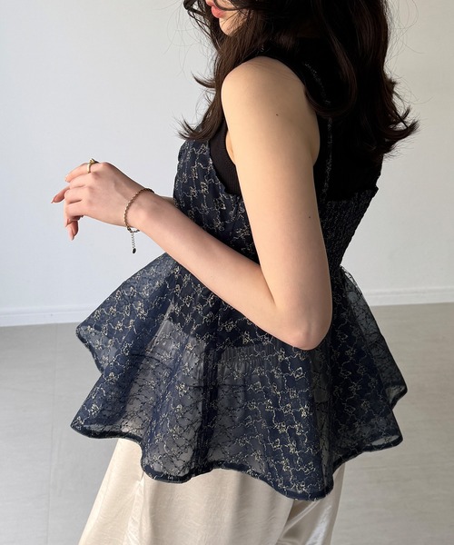 junoah(ジュノア)の「ラメ刺繍チュールキャミビスチェ(キャミソール・レディース・アイボリー/ネイビー/ブラック・LARGE/MEDIUM/SMALL)」の9枚目の写真