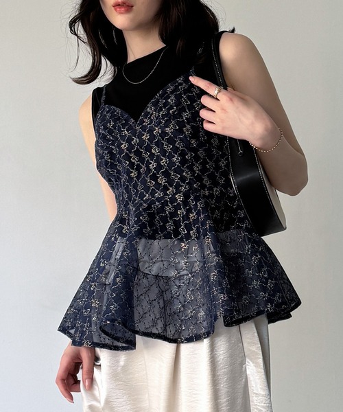 junoah(ジュノア)の「ラメ刺繍チュールキャミビスチェ(キャミソール・レディース・アイボリー/ネイビー/ブラック・LARGE/MEDIUM/SMALL)」の11枚目の写真