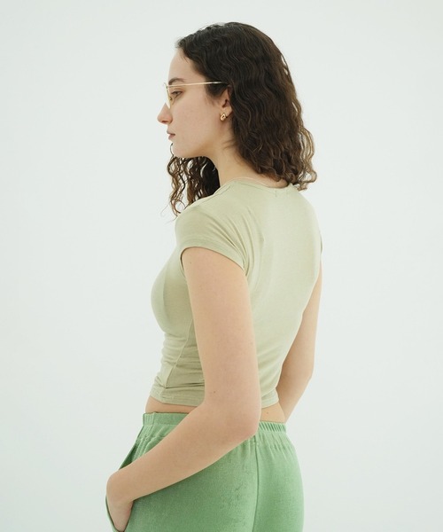 CLANE(クラネ)の「SOFT SHEER COMPACT TOPS(Tシャツ/カットソー・レディース・ミント/ブラック/ホワイト/グレー・2/1)」の13枚目の写真