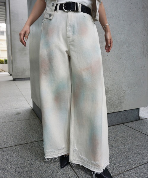 Ameri(アメリ)の「WIDE SIDE TUCK PAINT DENIM PANTS(デニムパンツ・レディース・ブラック/アイボリー・26inch/25inch/24inch)」の6枚目の写真