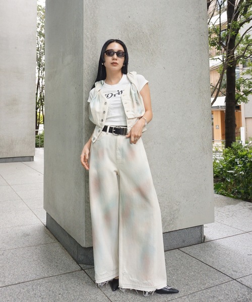 Ameri(アメリ)の「WIDE SIDE TUCK PAINT DENIM PANTS(デニムパンツ・レディース・ブラック/アイボリー・26inch/25inch/24inch)」の7枚目の写真