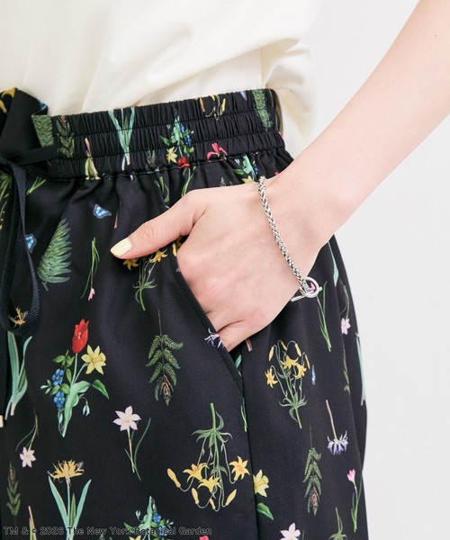 le cercle ADAM ET ROPE'(ルセルクルアダムエロペ)の「【NYBG】ボタニカル柄イージーパンツ(その他パンツ・レディース・ブラック系その他2/ベージュ系その他・FREE)」の12枚目の写真