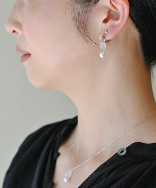 HARIO Lampwork Factory(ハリオランプワークファクトリー)の「イヤリング グレア FP(イヤリング・レディース・クリア・FREE)」の2枚目の写真