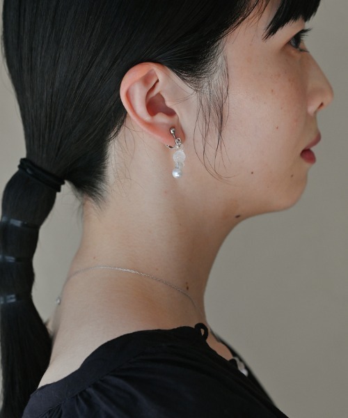 HARIO Lampwork Factory(ハリオランプワークファクトリー)の「イヤリング グレア FP(イヤリング・レディース・クリア・FREE)」の4枚目の写真