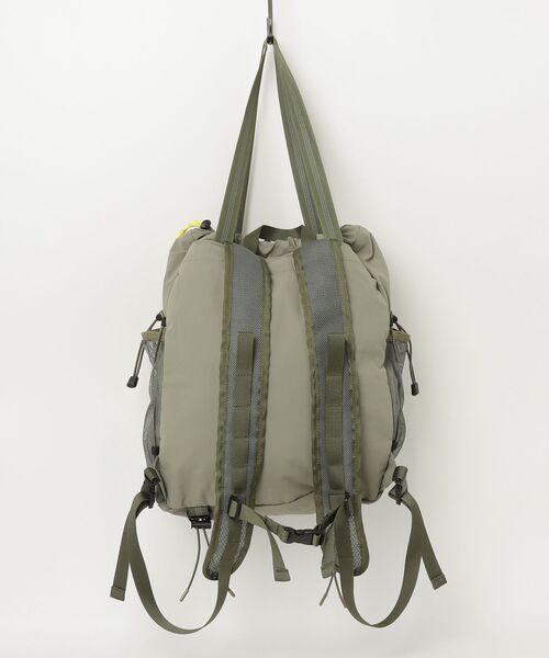 ONE DAY KMC (ワンデイケーエムシー)の「FRANK PRODUCTS / 2WAY WANDER BAG-Msize / FR2026SS001WB(バックパック/リュック・メンズ・グリーン/イエロー/ブラック・MEDIUM)」の6枚目の写真