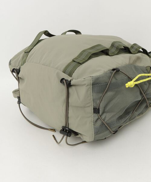 ONE DAY KMC (ワンデイケーエムシー)の「FRANK PRODUCTS / 2WAY WANDER BAG-Msize / FR2026SS001WB(バックパック/リュック・メンズ・グリーン/イエロー/ブラック・MEDIUM)」の7枚目の写真