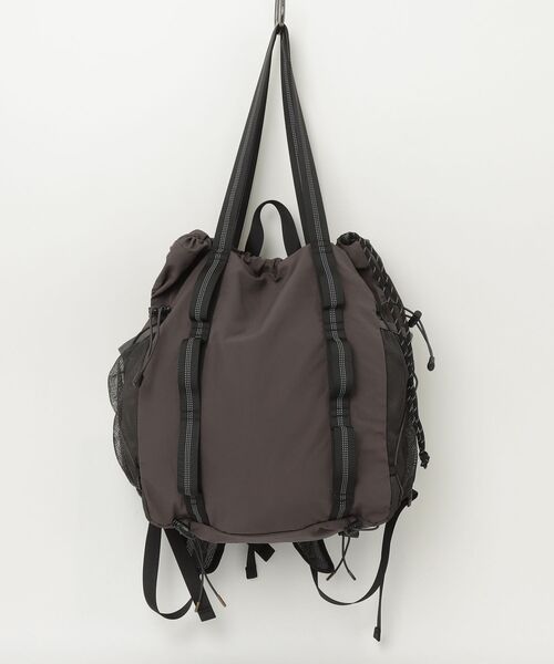 ONE DAY KMC (ワンデイケーエムシー)の「FRANK PRODUCTS / 2WAY WANDER BAG-Msize / FR2026SS001WB(バックパック/リュック・メンズ・グリーン/イエロー/ブラック・MEDIUM)」の2枚目の写真