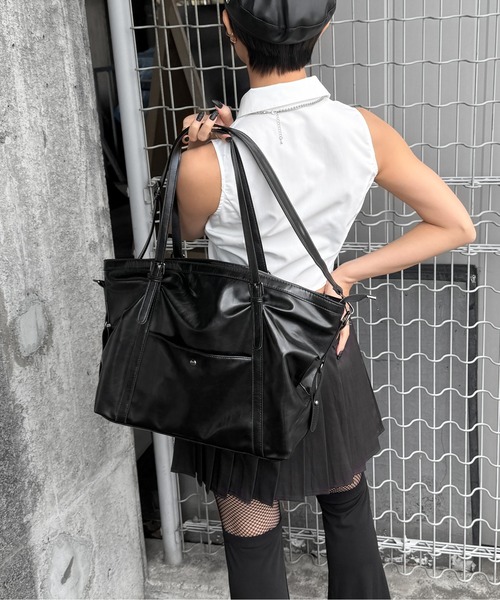 LVEU.(ラブユ.)の「【LVEU.】2wayビッグショルダーバッグ / バッグ ショルダーバッグ トートバッグ 2way 通勤 通学 ブラック チャコール(ショルダーバッグ・レディース・チャコールグレー/ブラック・FREE)」の4枚目の写真
