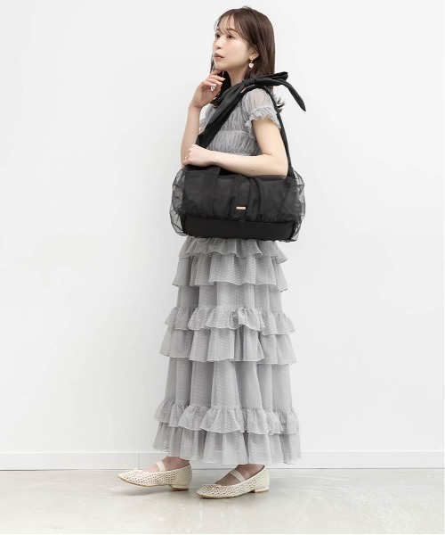RANDA(ランダ)の「【A4対応】2WAY ビッグリボンチュールトートバッグ(トートバッグ・レディース・ブラック/アイボリー/ブルー・FREE)」の7枚目の写真