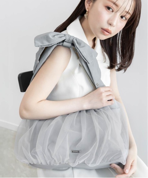 RANDA(ランダ)の「【A4対応】2WAY ビッグリボンチュールトートバッグ(トートバッグ・レディース・ブラック/アイボリー/ブルー・FREE)」の12枚目の写真