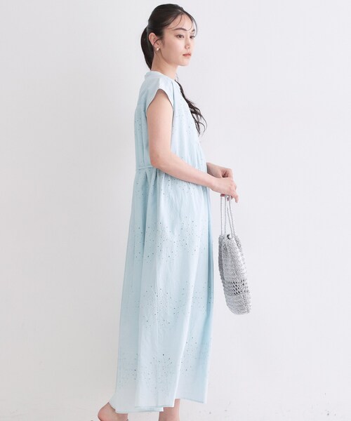 OPAQUE.CLIP（オペークドットクリップ）の「アイレットレース刺繍ワンピース【洗える】（ワンピース・レディース・サックスブルー/ブラウン系その他・00）」の20枚目の写真