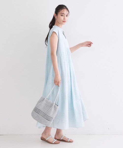 OPAQUE.CLIP（オペークドットクリップ）の「アイレットレース刺繍ワンピース【洗える】（ワンピース・レディース・サックスブルー/ブラウン系その他・00）」の16枚目の写真