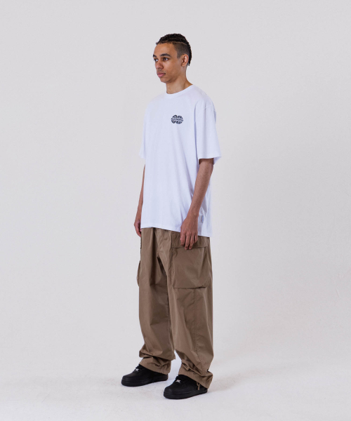 ALL DAY HOOPS(オールデイフープス)の「ADH ワールドワイド オーバーサイズ 半袖Tシャツ ホワイト(Tシャツ/カットソー・メンズ・その他・1/2/3/WOMENS)」の6枚目の写真