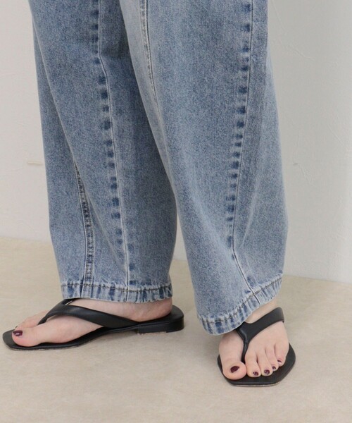 fredy emue(フレディエミュ)の「ライトオンス切替ワイドデニムパンツ(デニムパンツ・レディース・ネイビー/サックスブルー・38/36)」の18枚目の写真